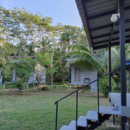 Family Resort Koh Phayam Extérieur photo